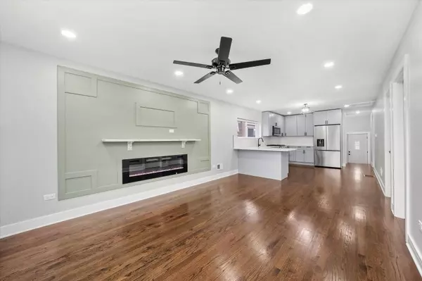 10129 S Indiana AVE, Chicago, IL 60628