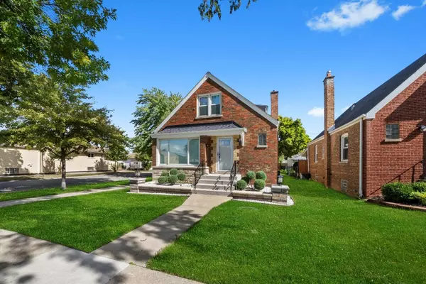 6201 S MEADE AVE, Chicago, IL 60638