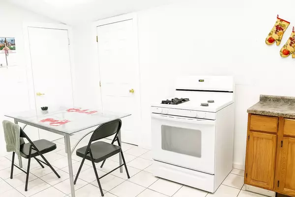 7219 S Wood ST, Chicago, IL 60636