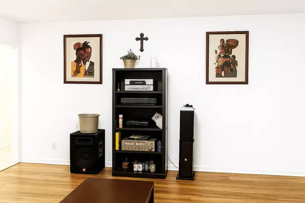 7219 S Wood ST, Chicago, IL 60636