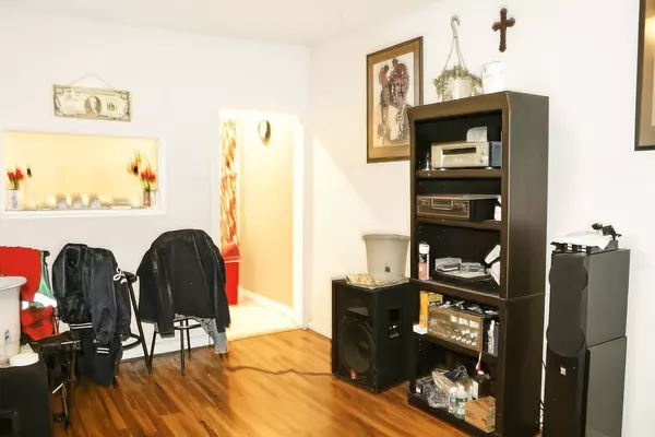 7219 S Wood ST, Chicago, IL 60636