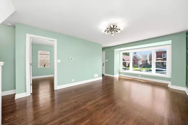 10436 S Eberhart AVE, Chicago, IL 60628