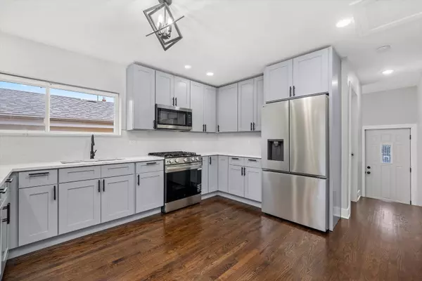 10129 S Indiana AVE, Chicago, IL 60628