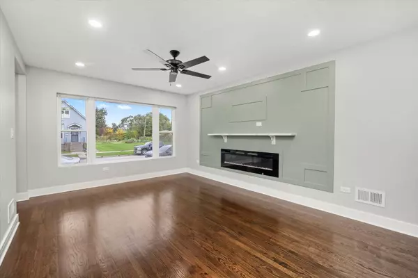 10129 S Indiana AVE, Chicago, IL 60628