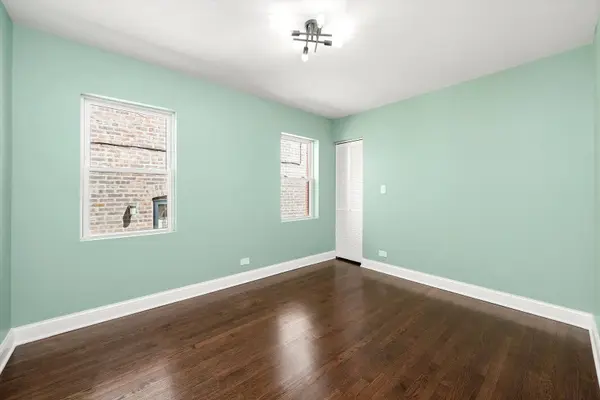 10436 S Eberhart AVE, Chicago, IL 60628