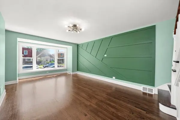 10436 S Eberhart AVE, Chicago, IL 60628