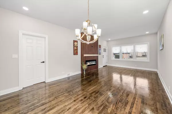 721 W 116th ST, Chicago, IL 60628