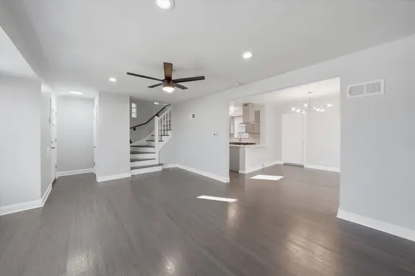 9527 S Woodlawn AVE, Chicago, IL 60628