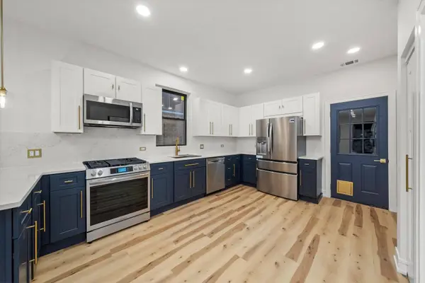 1040 W 34th PL, Chicago, IL 60608