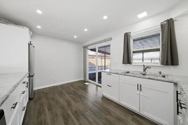 7635 S Oconto AVE, Bridgeview, IL 60455