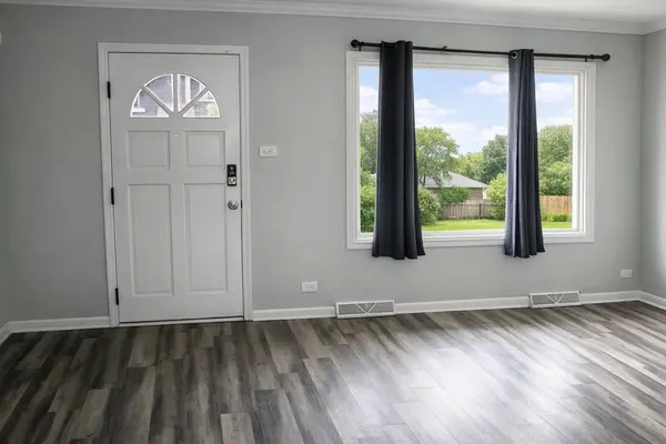 4627 Custer AVE, Lyons, IL 60534