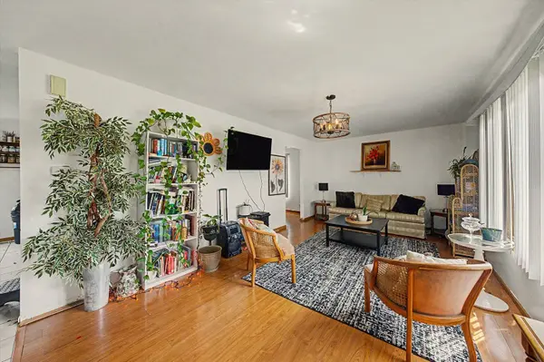 8916 W 85th PL, Justice, IL 60458