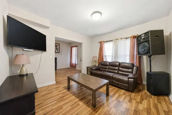 7219 S Wood ST, Chicago, IL 60636