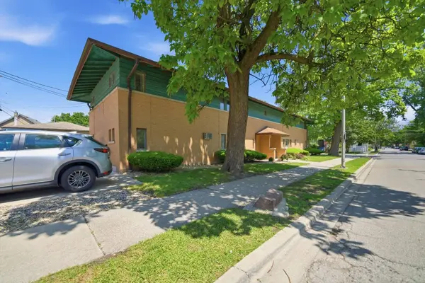 7525 Adams ST #1W, Forest Park, IL 60130