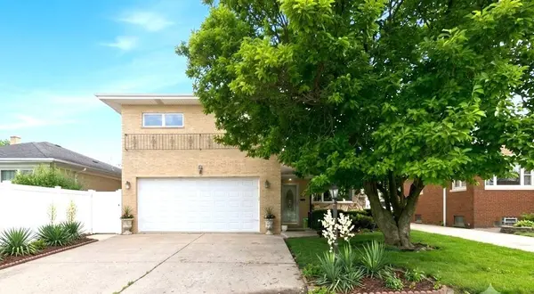 10623 WINDSOR DR, Westchester, IL 60154