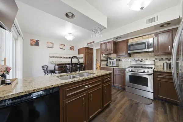 10603 Drummond PL, Melrose Park, IL 60164