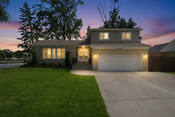10603 Drummond PL, Melrose Park, IL 60164