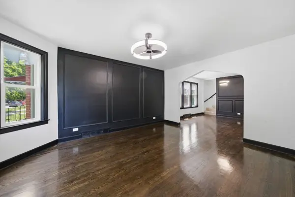 6604 S Rockwell ST, Chicago, IL 60629