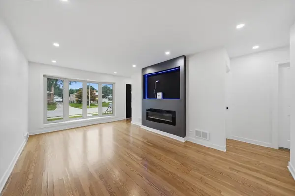 2905 W 102nd PL, Chicago, IL 60655