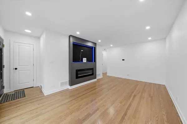 2905 W 102nd PL, Chicago, IL 60655
