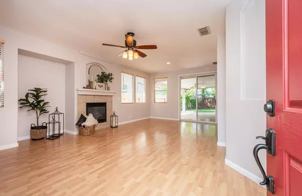 2327 Canary DR, Rocklin, CA 95765