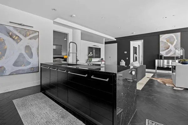 2408 Victory Park Lane #736, Dallas, TX 75219
