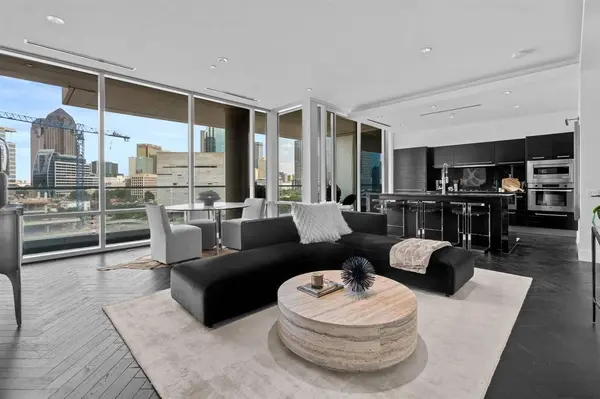 2408 Victory Park Lane #736, Dallas, TX 75219