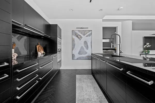 2408 Victory Park Lane #736, Dallas, TX 75219
