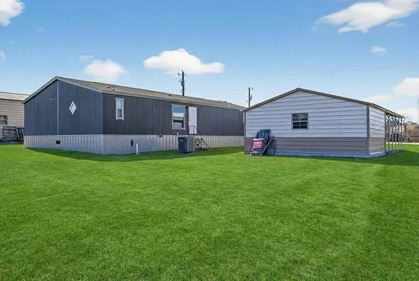 154 Firefly Drive, Springtown, TX 76082