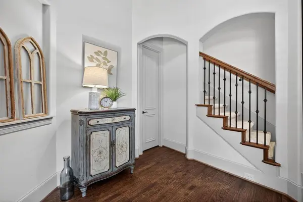 49 Glistening Pond Drive, Frisco, TX 75034