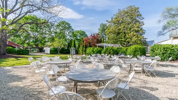 111 S Main St, Bridgewater, VA 22812-1129