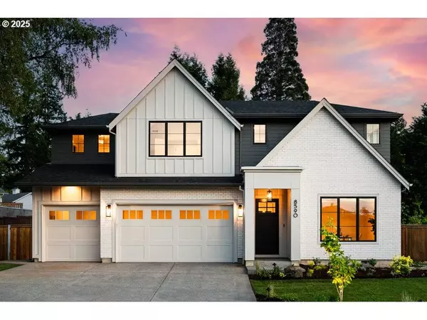 8590 SW LAUREL LEAF LN, Portland, OR 97225