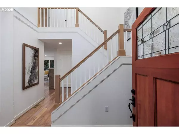 2010 S Palatine Hill RD, Portland, OR 97219