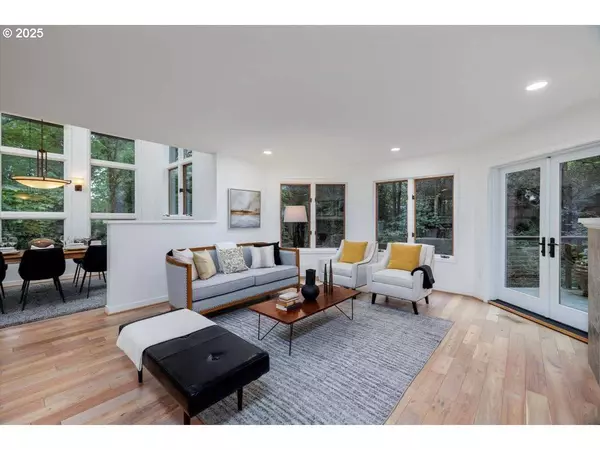 2010 S Palatine Hill RD, Portland, OR 97219