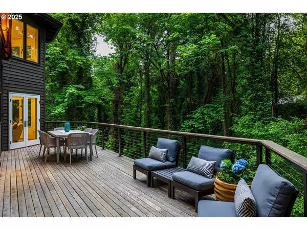 2010 S Palatine Hill RD, Portland, OR 97219