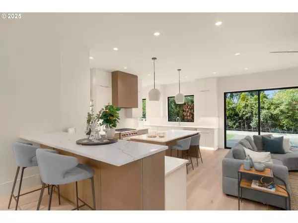 1225 SPRUCE ST, Lake Oswego, OR 97034