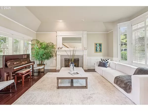 1865 PALISADES LAKE CT, Lake Oswego, OR 97034