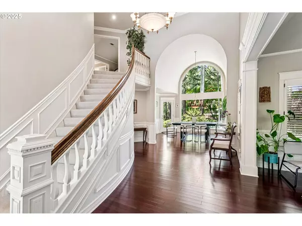 1865 PALISADES LAKE CT, Lake Oswego, OR 97034