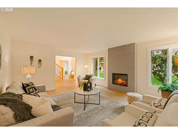 5952 SUNBROOK DR, Lake Oswego, OR 97035