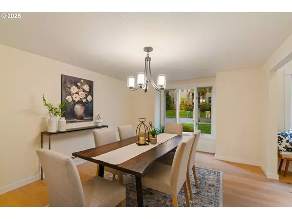 5952 SUNBROOK DR, Lake Oswego, OR 97035