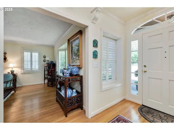 149 IRON MOUNTAIN BLVD, Lake Oswego, OR 97034
