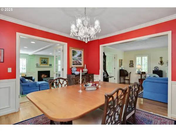 149 IRON MOUNTAIN BLVD, Lake Oswego, OR 97034