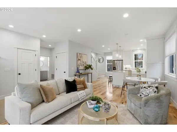 3515 NE RODNEY AVE ##A, Portland, OR 97212