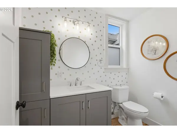 3515 NE RODNEY AVE ##A, Portland, OR 97212