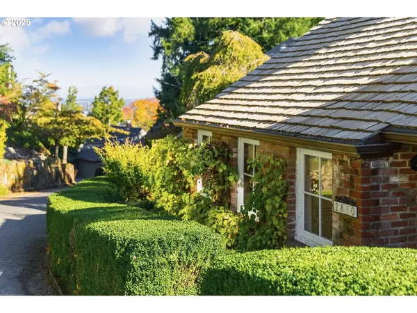 2850 NW VERDE VISTA TER, Portland, OR 97210