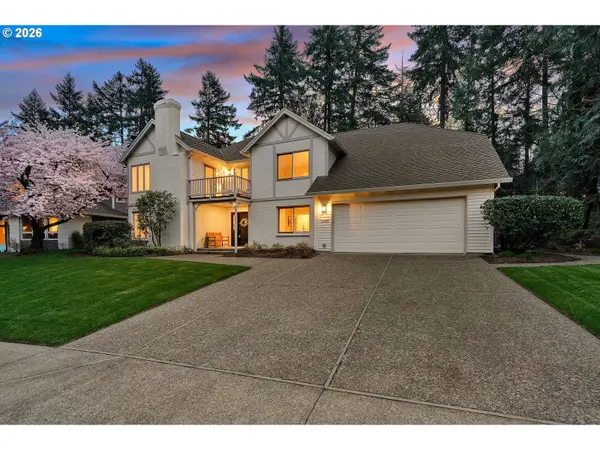 16181 PARELIUS CIR, Lake Oswego, OR 97034