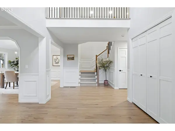 16181 PARELIUS CIR, Lake Oswego, OR 97034
