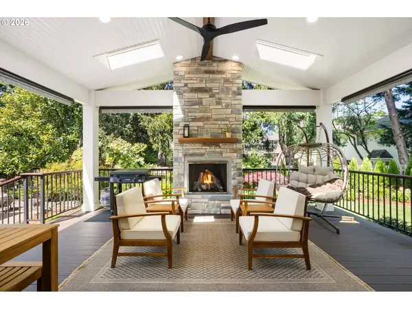 3855 RIVERS EDGE DR, Lake Oswego, OR 97034