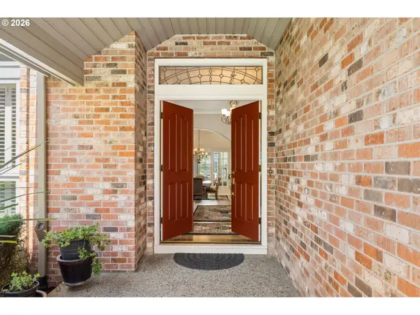 3855 RIVERS EDGE DR, Lake Oswego, OR 97034
