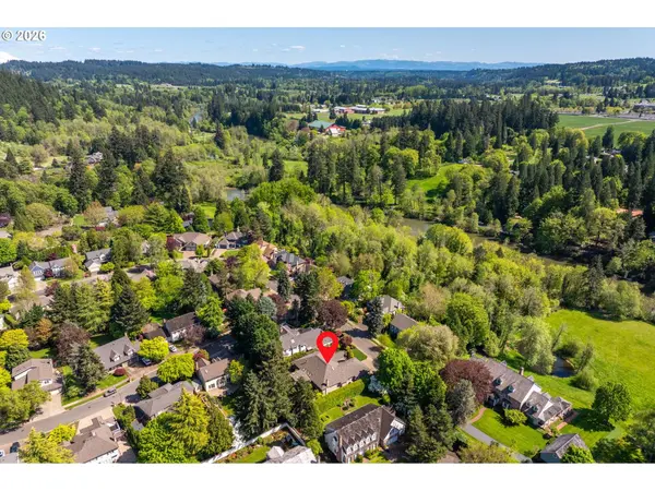 3855 RIVERS EDGE DR, Lake Oswego, OR 97034